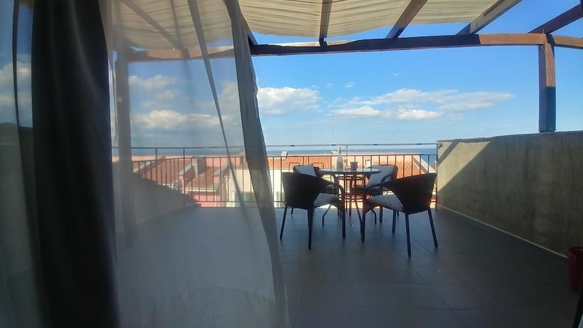 Imagen de la habitación del Hotel Muses, Sozopol. Foto 15