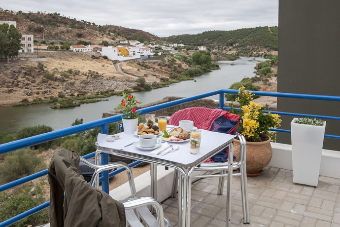Imagen del bar/restaurante del Hotel Museu. Foto 3