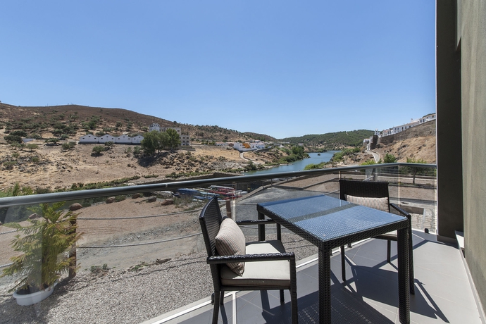 Imagen de la habitación del Hotel Museu. Foto 11