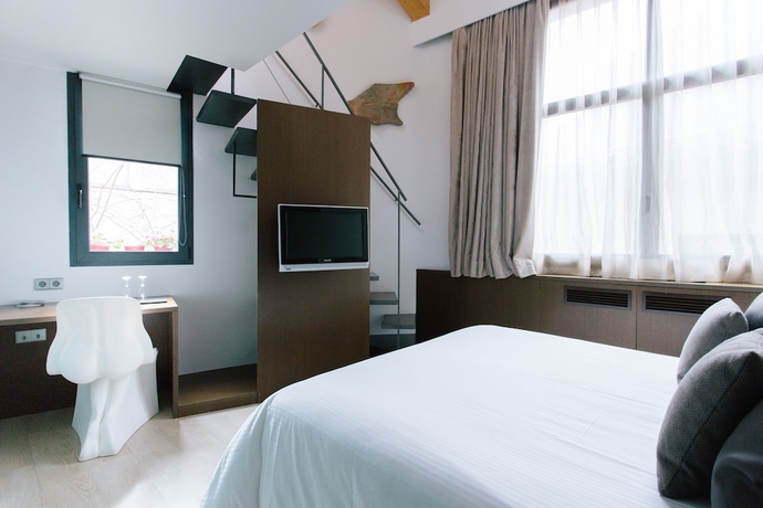 Imagen de la habitación del Hotel Museu Llegendes De Girona. Foto 2