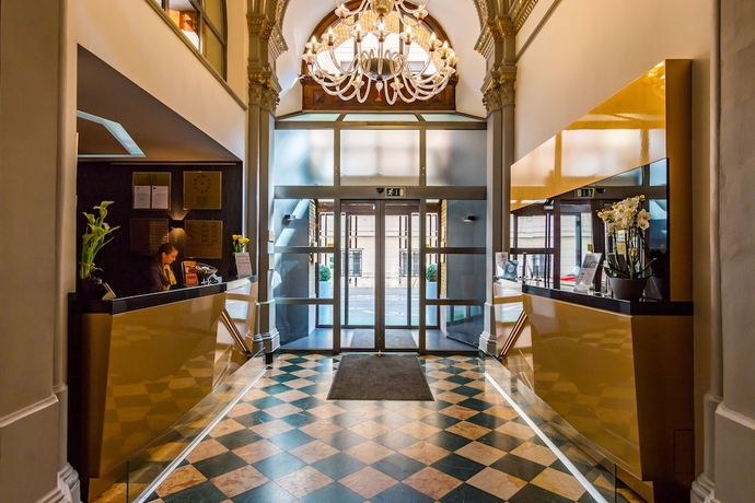 Imagen de los interiores del Hotel Museum Budapest. Foto 18