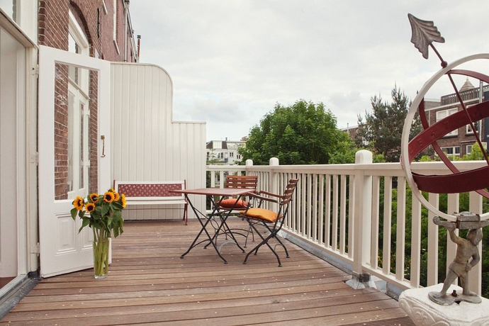 Imagen de los exteriores del Hotel Museum Suites. Foto 11