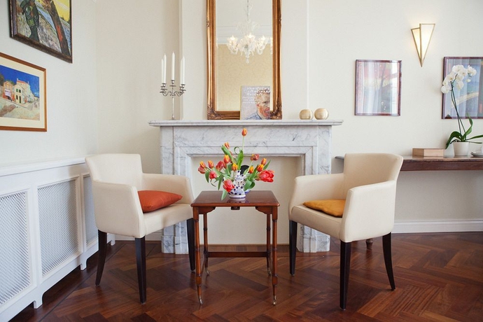 Imagen de los interiores del Hotel Museum Suites. Foto 12