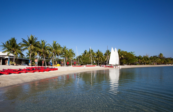 Imagen de los exteriores del Hotel Musket Cove Island Resort and Marina. Foto 12