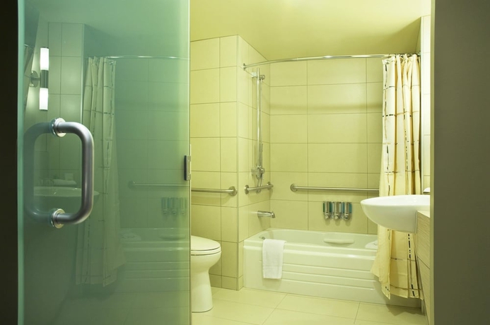 Imagen de la habitación del Hotel Must - Airport Road Jean Lesage. Foto 5