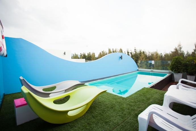 Imagen de la piscina del Hotel Must Sea Kata. Foto 14