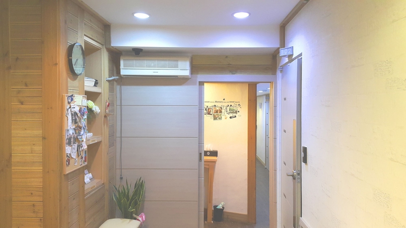 Imagen de los interiores del Hotel Must Stay. Foto 16