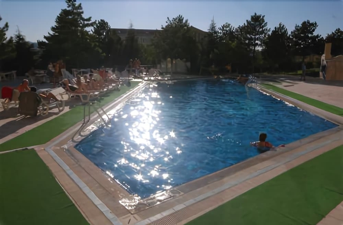 Imagen de la piscina del Hotel Mustafa Cappadocia Resort. Foto 19
