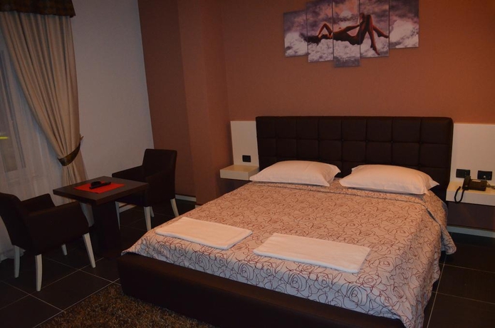 Imagen general del Hotel Mustang hotel Tirana. Foto 2