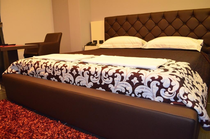 Imagen general del Hotel Mustang hotel Tirana. Foto 7