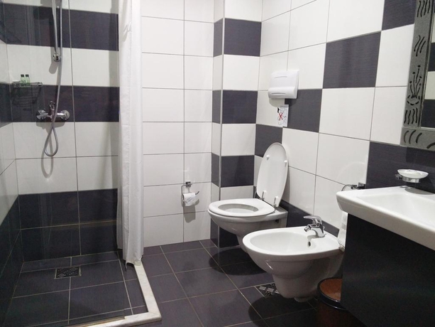 Imagen general del Hotel Mustang hotel Tirana. Foto 10