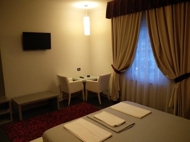 Imagen general del Hotel Mustang hotel Tirana. Foto 13