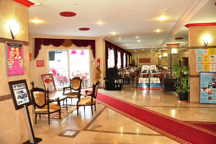Imagen de los interiores del Hotel Mustis Royal Plaza. Foto 8