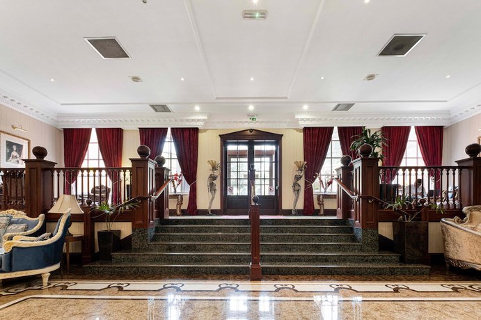 Imagen de los interiores del Hotel Muthu Belstead Brook. Foto 18