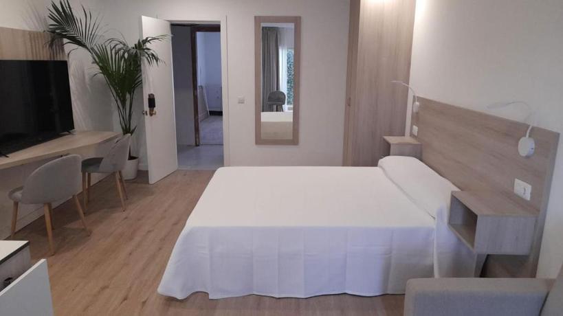 Imagen de la habitación del Hotel Muthu La Perla Tenerife. Foto 1