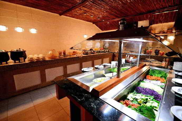 Imagen del bar/restaurante del Hotel Muthu Lake Naivasha Country Club. Foto 4