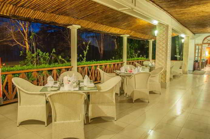 Imagen de los exteriores del Hotel Muthu Lake Naivasha Country Club. Foto 11