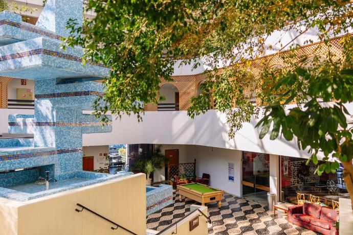 Imagen general del Hotel Muthu Oura Praia. Foto 8