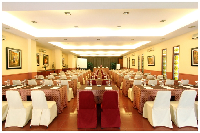 Imagen de los interiores del Hotel Mutiara, Bandung. Foto 12