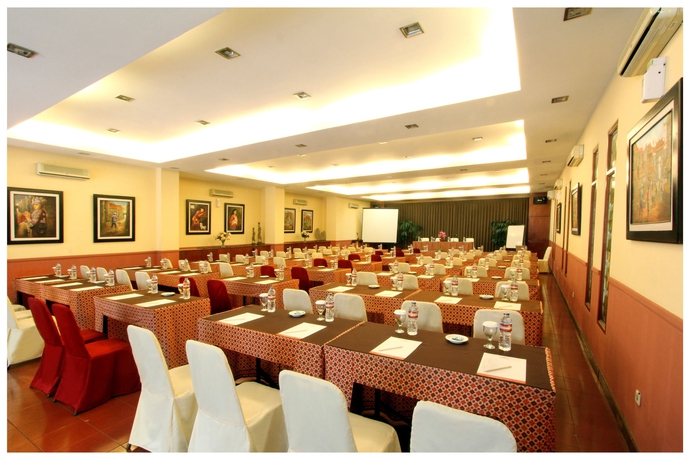 Imagen de los interiores del Hotel Mutiara, Bandung. Foto 14