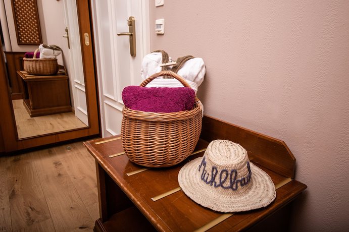 Imagen de la habitación del Hotel M&uuml;hlbach Thermal Spa and Romantik. Foto 9
