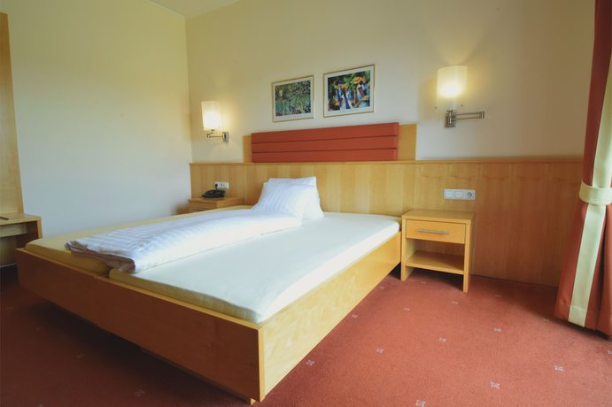 Imagen de la habitación del Hotel M&uuml;llner. Foto 5