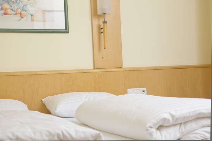 Imagen de la habitación del Hotel M&uuml;llner. Foto 10