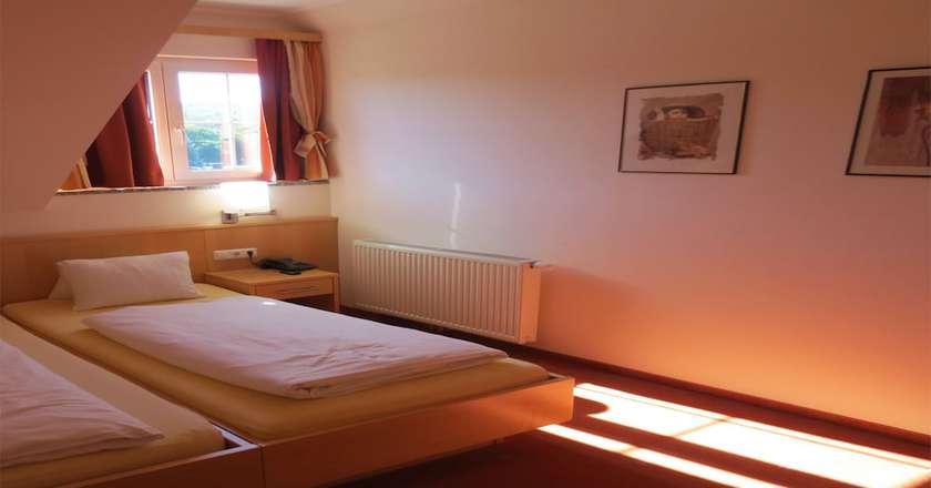 Imagen de la habitación del Hotel M&uuml;llner. Foto 13