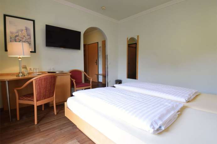 Imagen de la habitación del Hotel M&uuml;llner. Foto 17