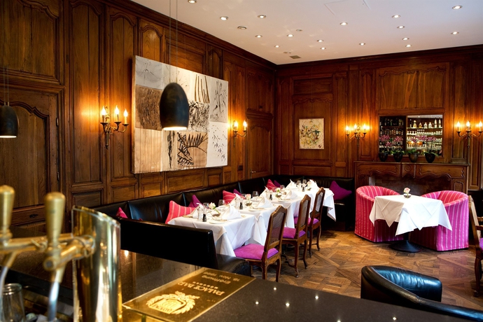 Imagen de los interiores del Hotel München Palace. Foto 8