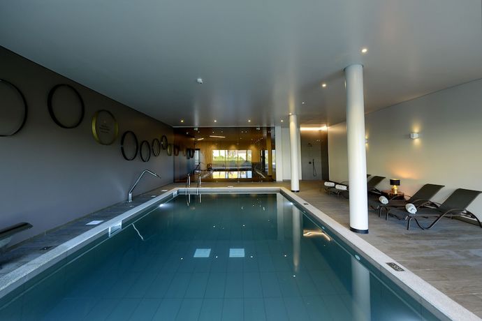 Imagen de la piscina del Hotel Mw Douro Wine and Spa. Foto 12
