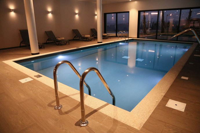 Imagen de la piscina del Hotel Mw Douro Wine and Spa. Foto 14