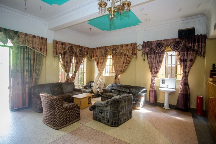 Imagen de los interiores del Hotel Mwana Highway Iganga. Foto 18