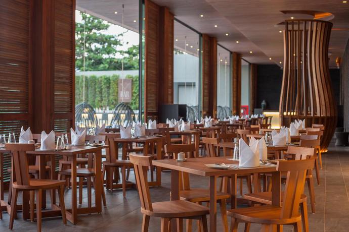 Imagen del bar/restaurante del Hotel My Beach Resort Phuket. Foto 2