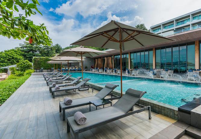 Imagen de la piscina del Hotel My Beach Resort Phuket. Foto 17