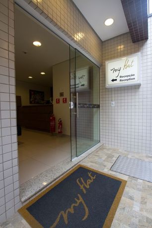 Imagen del bar/restaurante del Hotel My Flat. Foto 3