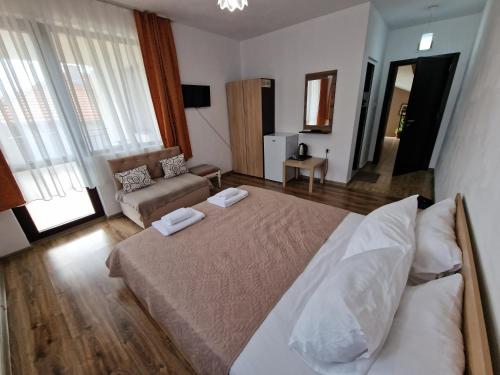 Imagen de la habitación del Hotel My House, Kardzhali. Foto 19