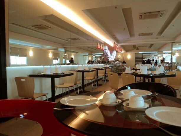 Imagen del bar/restaurante del Hotel My Inn Lahad Datu. Foto 21