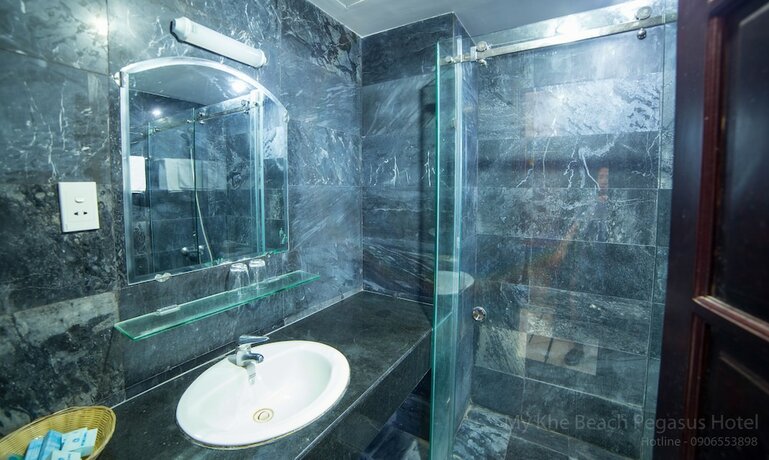 Imagen de la habitación del Hotel My Khe 2 Da Nang Seafront. Foto 24