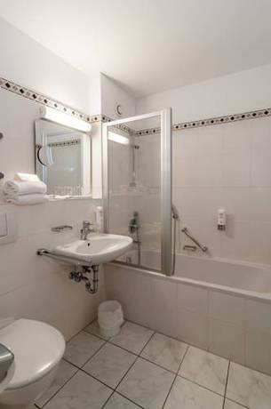 Imagen de la habitación del Hotel My Parkhotel. Foto 9