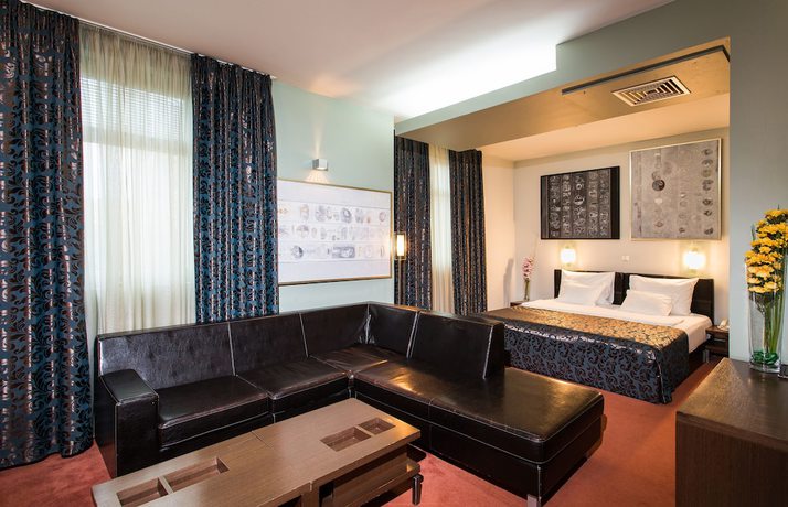 Imagen de la habitación del Hotel My Place Hotel. Foto 2