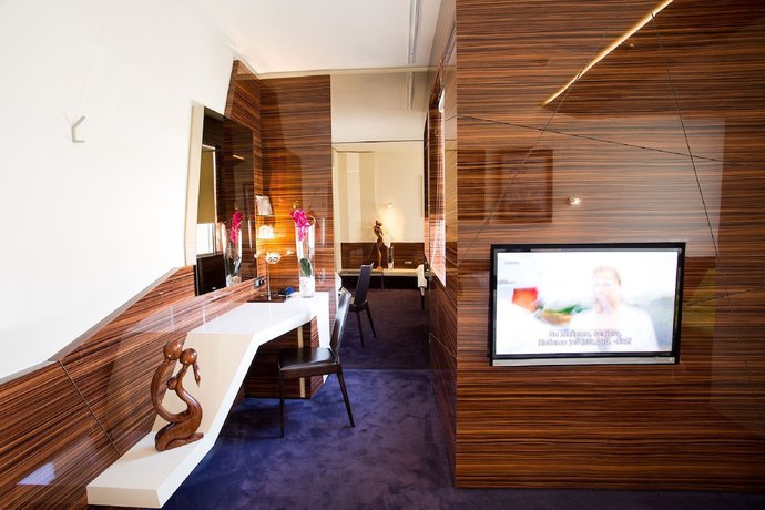 Imagen de la habitación del Hotel My Place Hotel. Foto 8