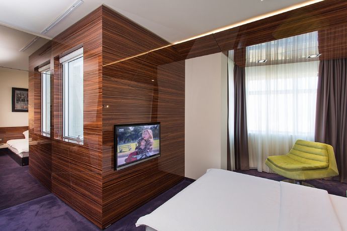 Imagen de la habitación del Hotel My Place Hotel. Foto 12