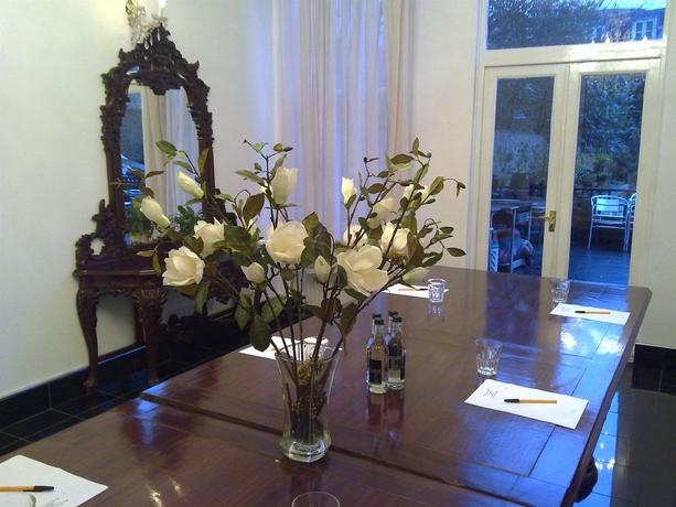 Imagen de la habitación del Hotel My Place, Londres. Foto 4