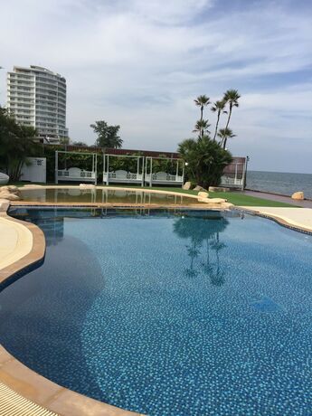 Imagen de la piscina del Hotel My Resort Hua-hin By Pueng. Foto 32