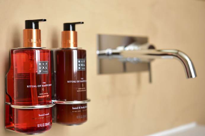 Imagen de la habitación del Hotel My Story Figueira. Foto 15