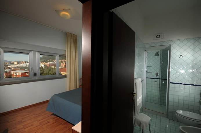 Imagen de la habitación del Hotel My Suite. Foto 2