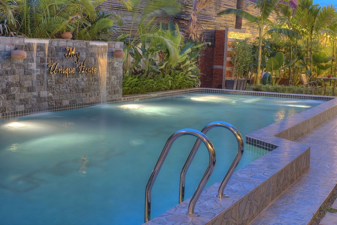 Imagen de la piscina del Hotel My Unique Villa Siemreap. Foto 12