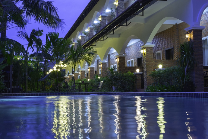 Imagen de la piscina del Hotel My Unique Villa Siemreap. Foto 13