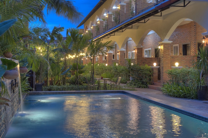 Imagen de la piscina del Hotel My Unique Villa Siemreap. Foto 14